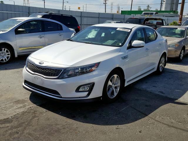 KNAGM4ADXF5080542 - 2015 KIA OPTIMA HYB WHITE photo 2