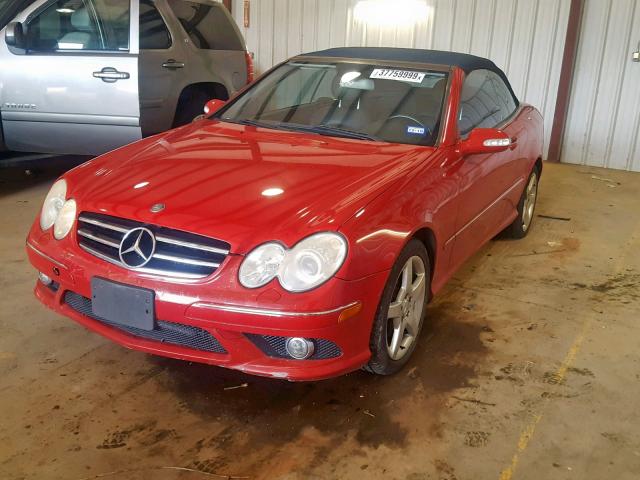 WDBTK72F47T087345 - 2007 MERCEDES-BENZ CLK 550 RED photo 2