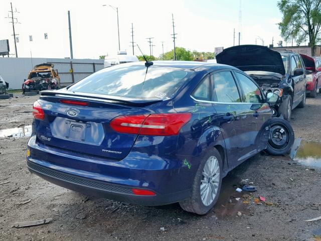 1FADP3J21HL228555 - 2017 FORD FOCUS TITA BLUE photo 4