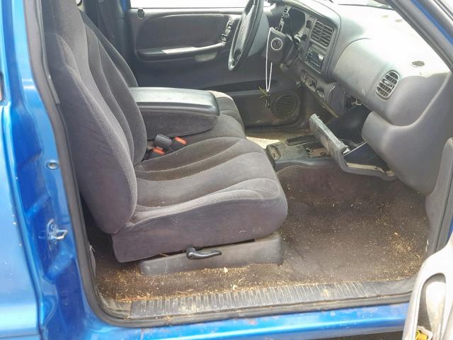 1B7GL22N6YS789796 - 2000 DODGE DAKOTA BLUE photo 5