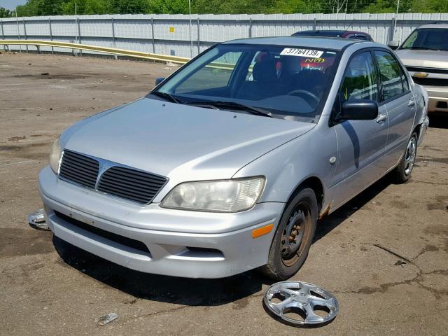 JA3AJ26E52U057711 - 2002 MITSUBISHI LANCER ES SILVER photo 2