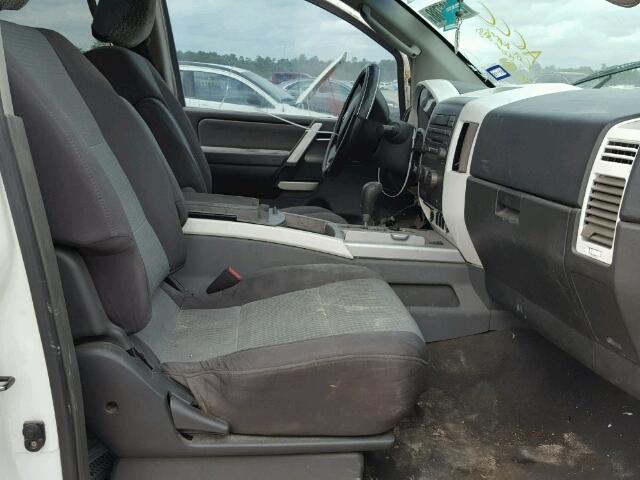 1N6BA07A66N548436 - 2006 NISSAN TITAN XE WHITE photo 5