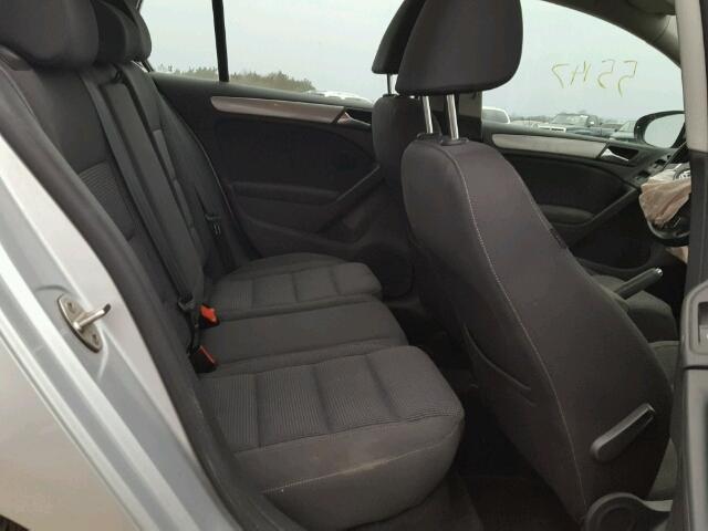 WVWDM7AJ8DW085114 - 2013 VOLKSWAGEN GOLF 银色 照片 6