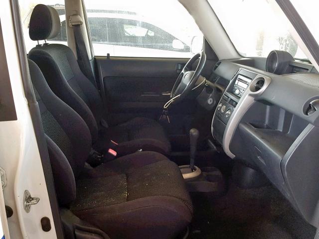 JTLKT324X50219576 - 2005 TOYOTA SCION XB 白色 照片 5