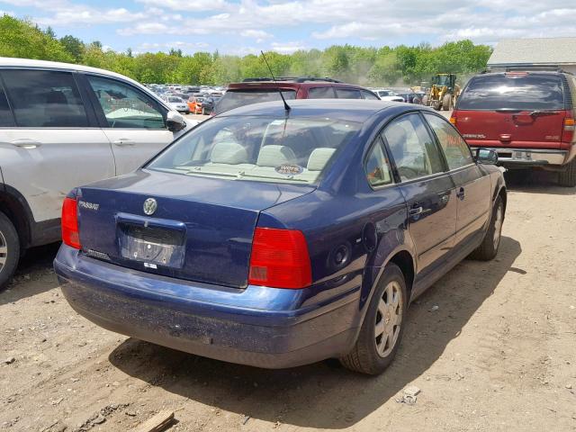 WVWMA23B7YP218799 - 2000 VOLKSWAGEN PASSAT GLS BLUE photo 4