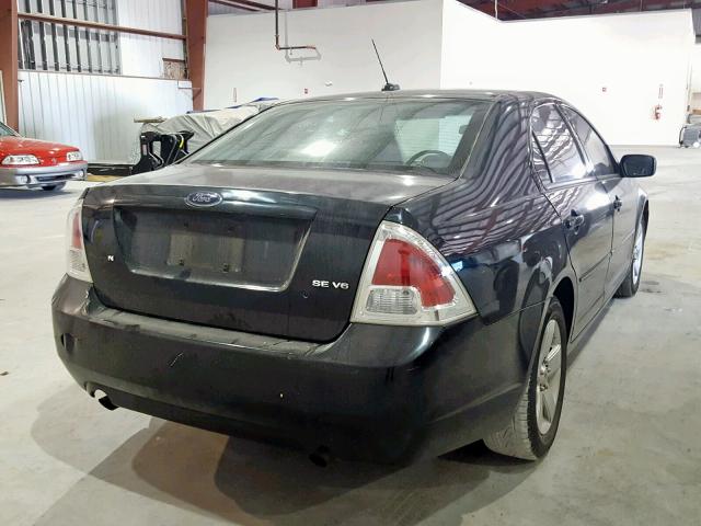 3FAHP07178R141002 - 2008 FORD FUSION SE BLACK photo 4