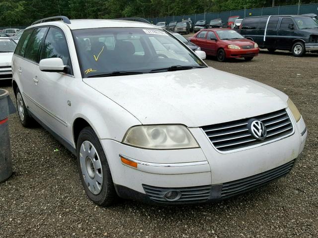 WVWVD63B12E157083 - 2002 VOLKSWAGEN PASSAT GLS WHITE photo 1