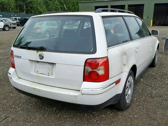 WVWVD63B12E157083 - 2002 VOLKSWAGEN PASSAT GLS WHITE photo 4