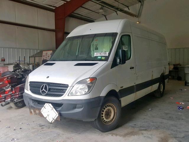 WD3PE8CB9C5698489 - 2012 MERCEDES-BENZ SPRINTER 2 WHITE photo 2