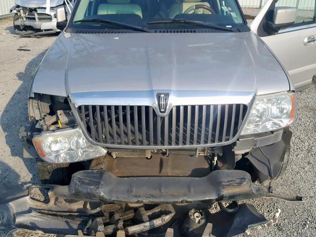 5LMFU27R03LJ16924 - 2003 LINCOLN NAVIGATOR ვერცხლისფერი ფოტო 7