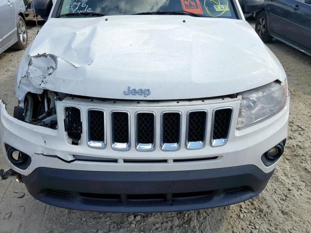 1J4NT1FA2BD286796 - 2011 JEEP COMPASS SP თეთრი ფოტო 7