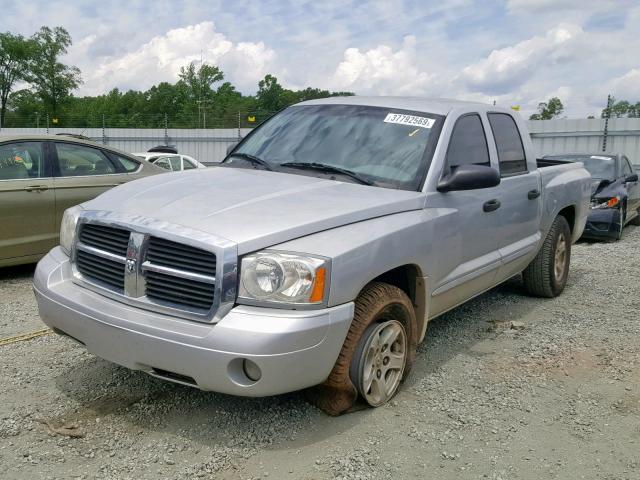 1D7HW48NX5S269259 - 2005 DODGE DAKOTA QUA SILVER photo 2