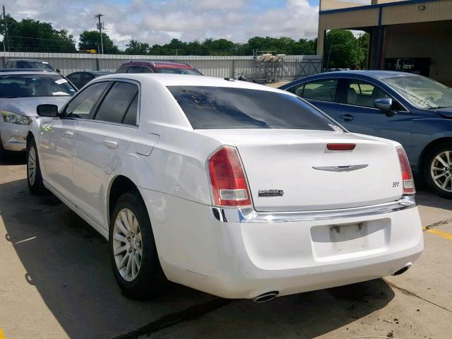 2C3CCAAGXDH657559 - 2013 CHRYSLER 300 WHITE photo 3