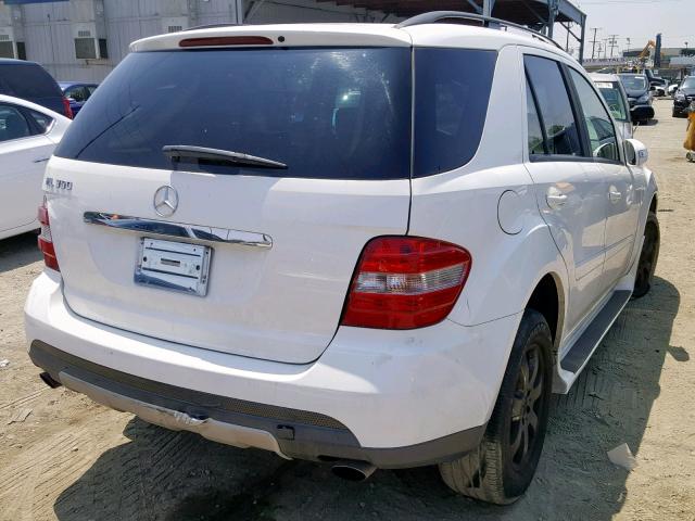 4JGBB86E06A088101 - 2006 MERCEDES-BENZ ML 350 WHITE photo 4