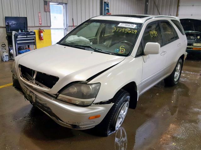 JT6HF10U5X0061291 - 1999 LEXUS RX 300 WHITE photo 2