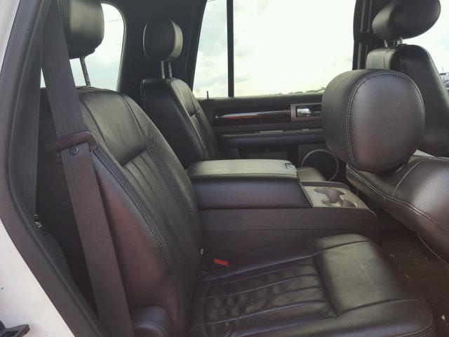 5LMFU27546LJ20685 - 2006 LINCOLN NAVIGATOR 白色 照片 6