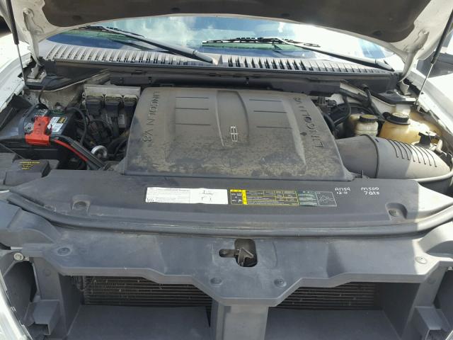 5LMFU27546LJ20685 - 2006 LINCOLN NAVIGATOR 白色 照片 7