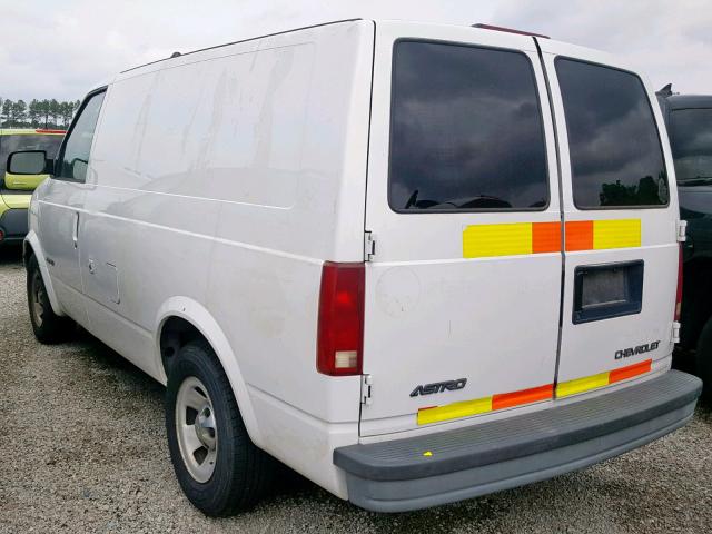 1GCDM19XX2B124666 - 2002 CHEVROLET ASTRO WHITE photo 3