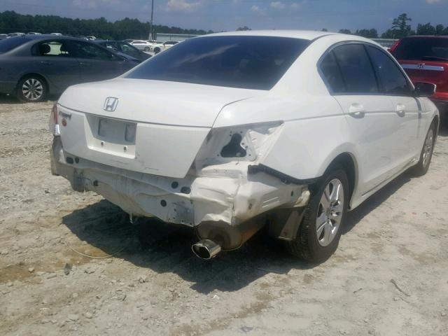 1HGCP2F4XAA137541 - 2010 HONDA ACCORD LXP WHITE photo 4