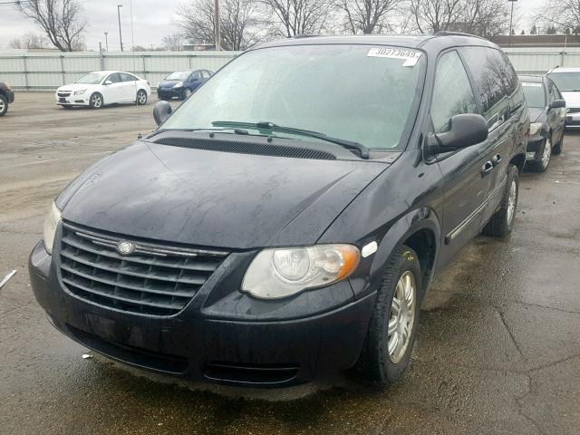 2A4GP54L87R305820 - 2007 CHRYSLER TOWN & COU GRAY photo 2