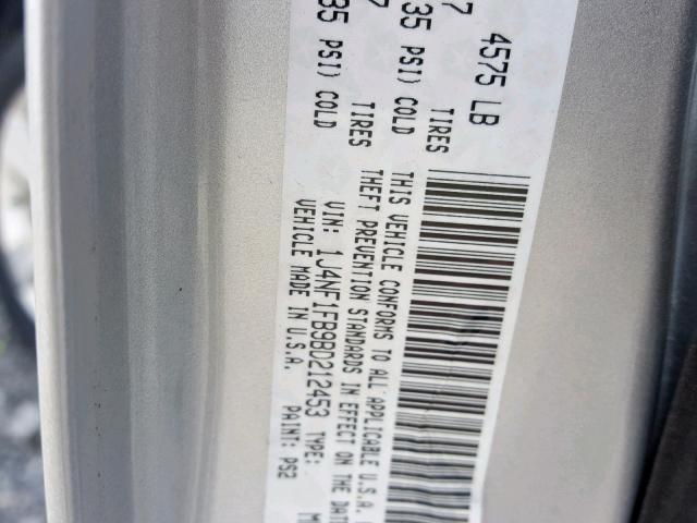 1J4NF1FB9BD212453 - 2011 JEEP COMPASS SP Күміс фото 10