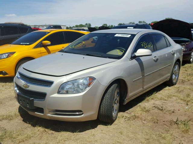 1G1ZC5EB3AF162606 - 2010 CHEVROLET MALIBU 1LT ოქროსფერი ფოტო 2