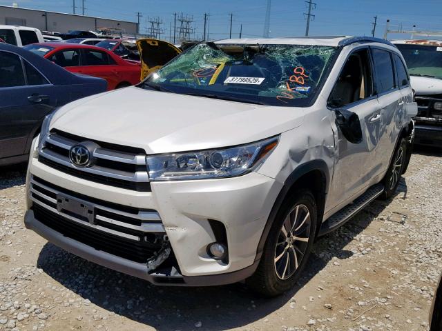 5TDKZRFH9HS516883 - 2017 TOYOTA HIGHLANDER WHITE photo 2