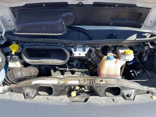 3C6TRVBG1JE124093 - 2018 RAM PROMASTER 白色 照片 7