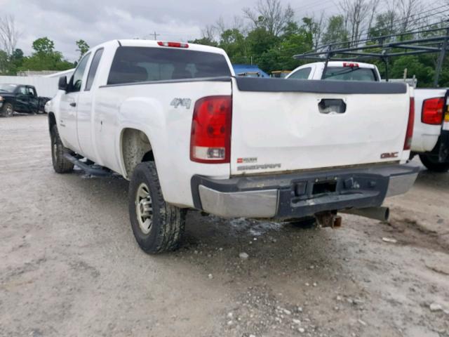 1GTHK796X9E160755 - 2009 GMC SIERRA K35 WHITE photo 3