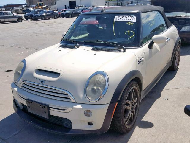 WMWRH33596TK57381 - 2006 MINI COOPER S WHITE photo 2