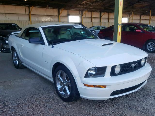 1ZVHT85H785196327 - 2008 FORD MUSTANG GT WHITE photo 1