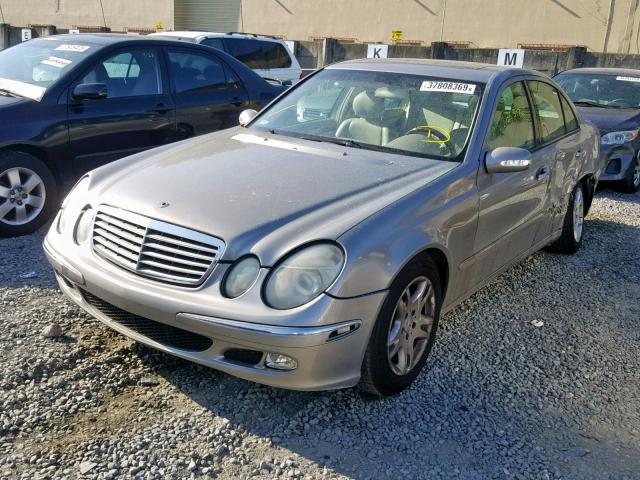 WDBUF65J64A432739 - 2004 MERCEDES-BENZ E 320 SILVER photo 2