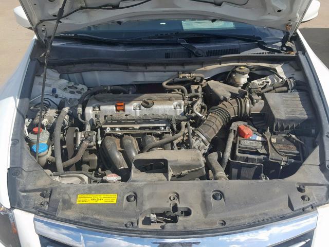 1HGCP2F49BA120537 - 2011 HONDA ACCORD LXP WHITE photo 7