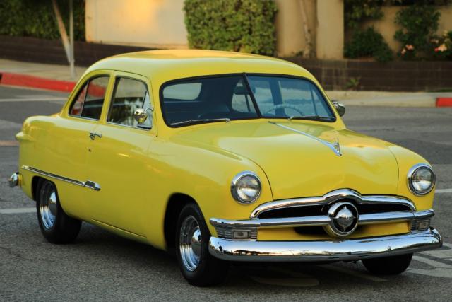 B0BF153263 - 1950 FORD SEDAN YELLOW photo 1