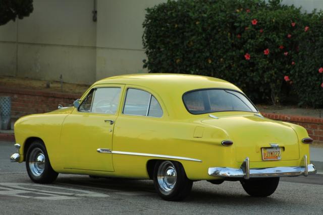 B0BF153263 - 1950 FORD SEDAN YELLOW photo 4