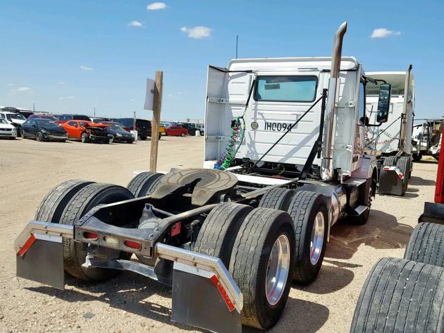 4V4NC9EH2BN535051 - 2011 VOLVO VN VNL WHITE photo 4