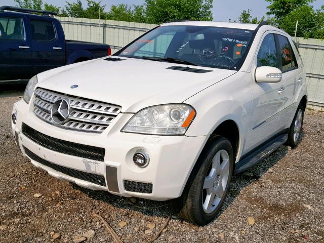 4JGBB72E58A336586 - 2008 MERCEDES-BENZ ML 550 WHITE photo 2