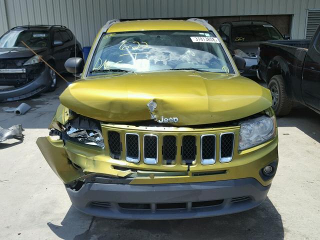 1C4NJCBA9CD636696 - 2012 JEEP COMPASS SP 绿色 照片 9