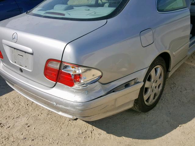 WDBLJ65G3YF119462 - 2000 MERCEDES-BENZ CLK 320 SILVER photo 9