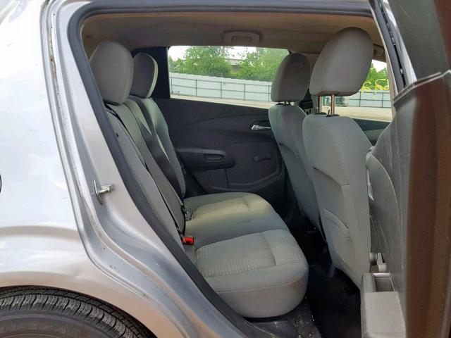 1G1JA6SH6D4249188 - 2013 CHEVROLET SONIC LS SILVER photo 6