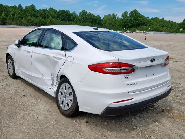 3FA6P0G72KR193320 - 2019 FORD FUSION S WHITE photo 3