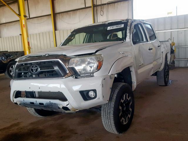 5TFLU4EN3DX066083 - 2013 TOYOTA TACOMA DOU WHITE photo 2