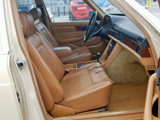 WDBCB20C5FA123145 - 1985 MERCEDES-BENZ 300 SD TAN photo 5