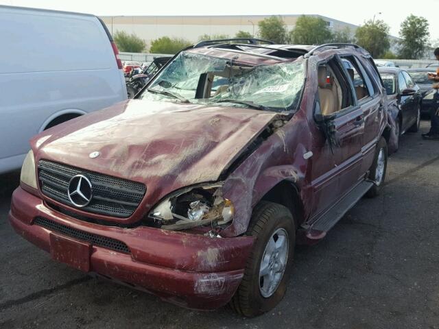 4JGAB54E01A240352 - 2001 MERCEDES-BENZ ML 320 RED photo 2