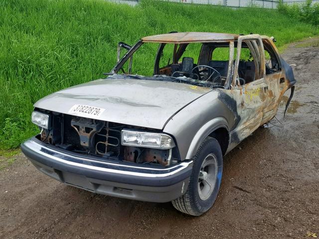 1GNCS13W2W2155232 - 1998 CHEVROLET BLAZER BURN photo 2