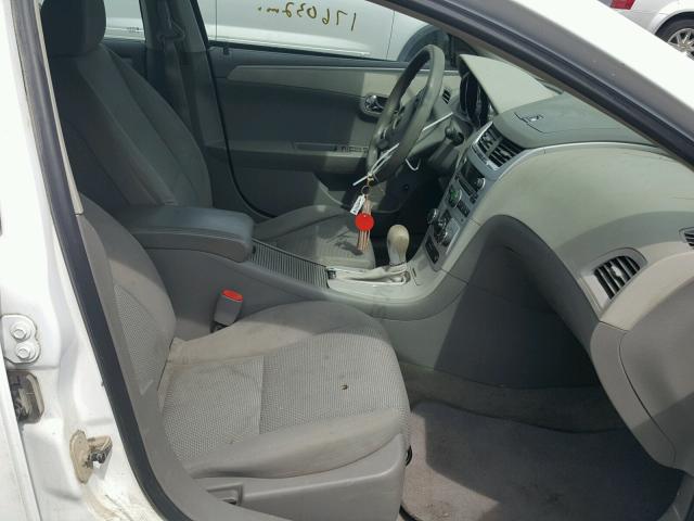 1G1ZG57B79F248756 - 2009 CHEVROLET MALIBU LS WHITE photo 5