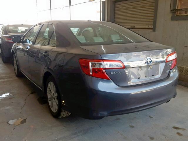 4T1BD1FK4DU065245 - 2013 TOYOTA CAMRY HYBR GRAY photo 3