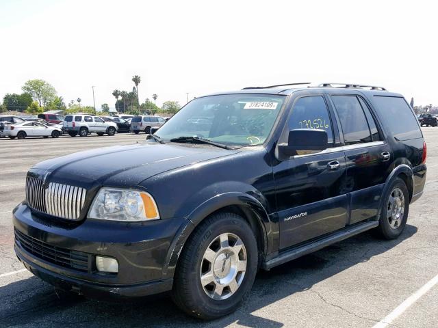 5LMFU27515LJ04796 - 2005 LINCOLN NAVIGATOR 黑色 照片 2