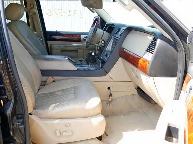 5LMFU27515LJ04796 - 2005 LINCOLN NAVIGATOR 黑色 照片 5