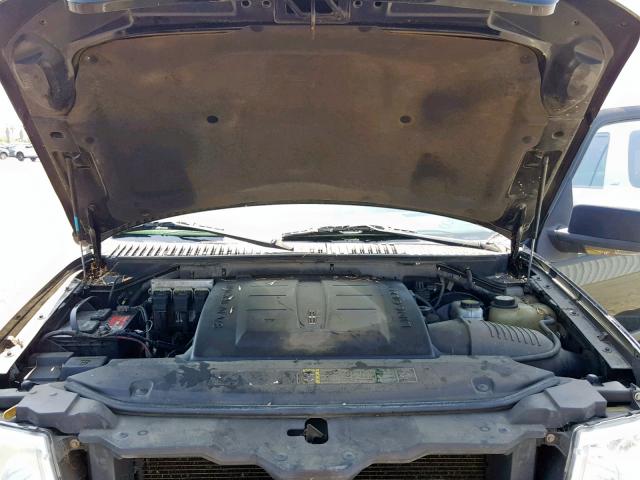 5LMFU27515LJ04796 - 2005 LINCOLN NAVIGATOR 黑色 照片 7